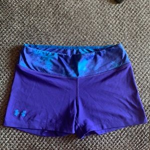 Purple/blue underarmour spandex. Size small